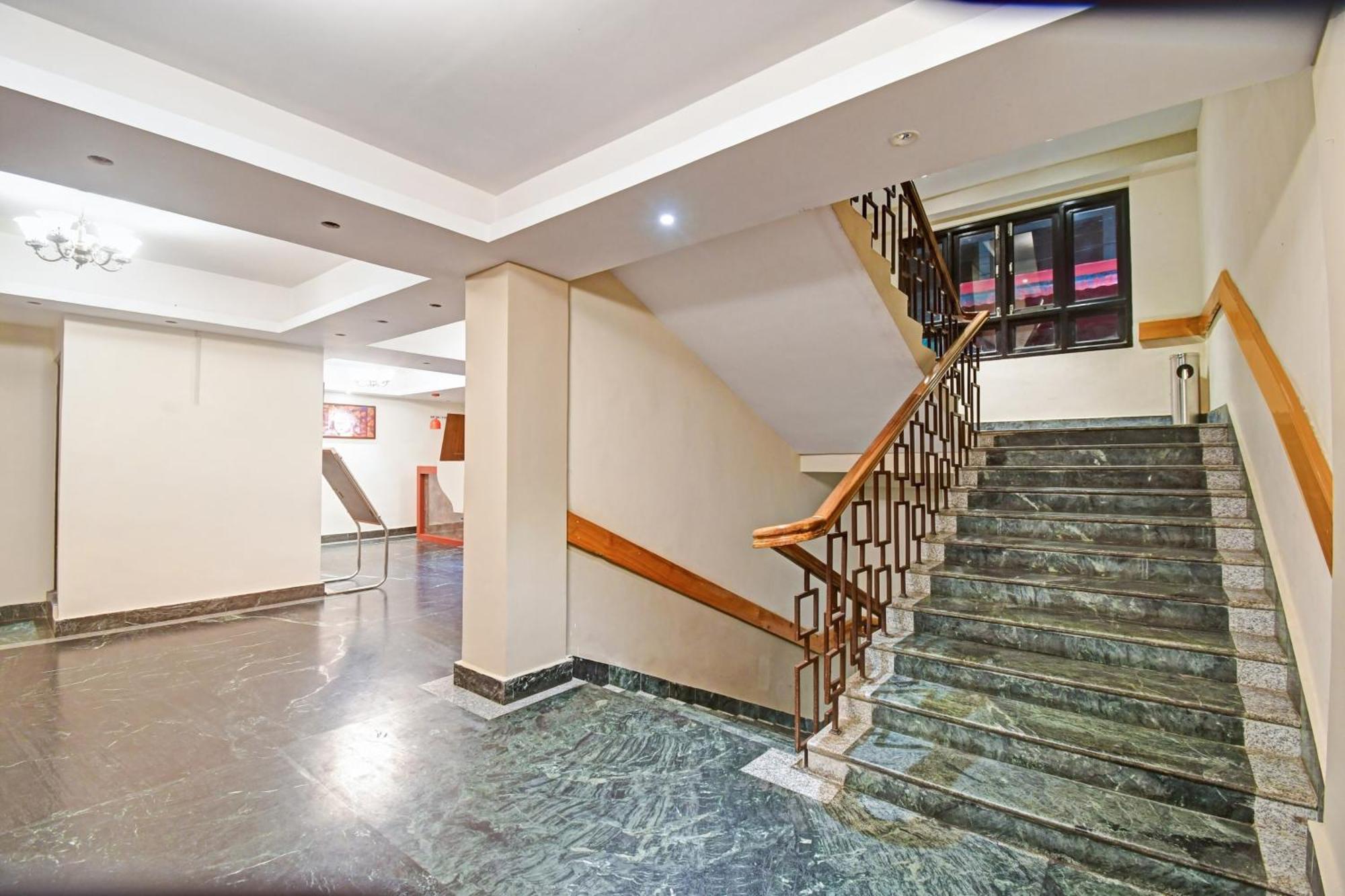 Townhouse Mansarovar Hotel Gangtok Bagian luar foto